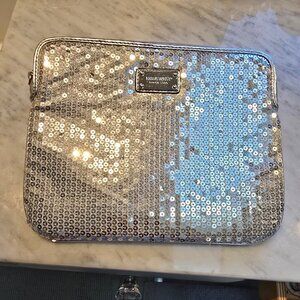 New Zip Closure 9 West  PaddedTablet Case